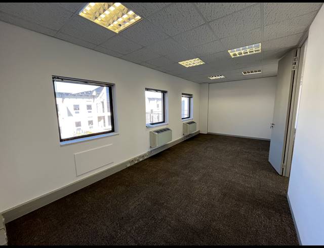 222M² OFFICE TO LET IN CENTURY CITY